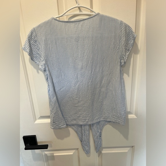 Blue Striped Button-Up Top - Picture 2 of 4